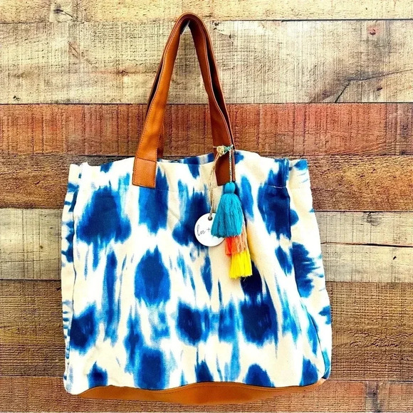 NWT Lu+elle Laguna Tie Dye Large Tote With Tassel - Picture 1 of 9